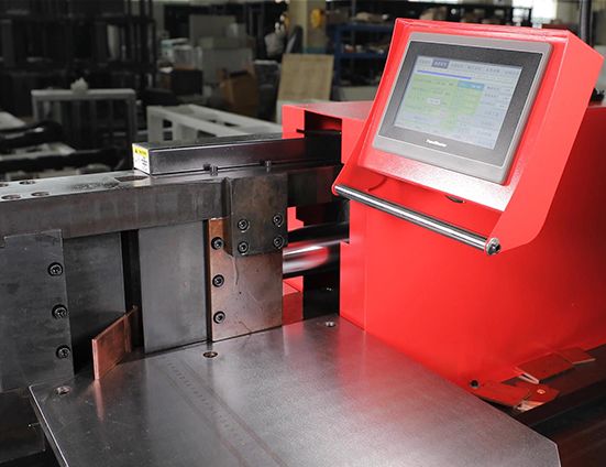 máy 3 trong 1 gia công thanh cái